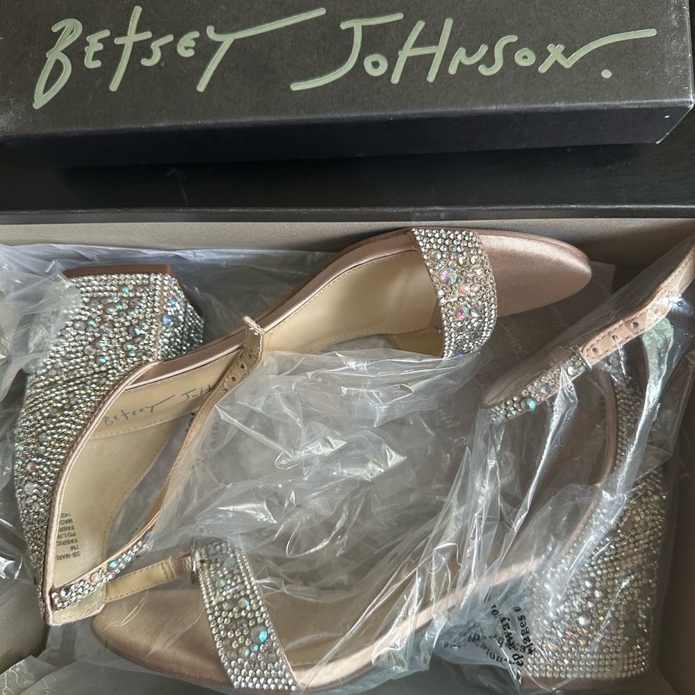 Champagne sparkly heels